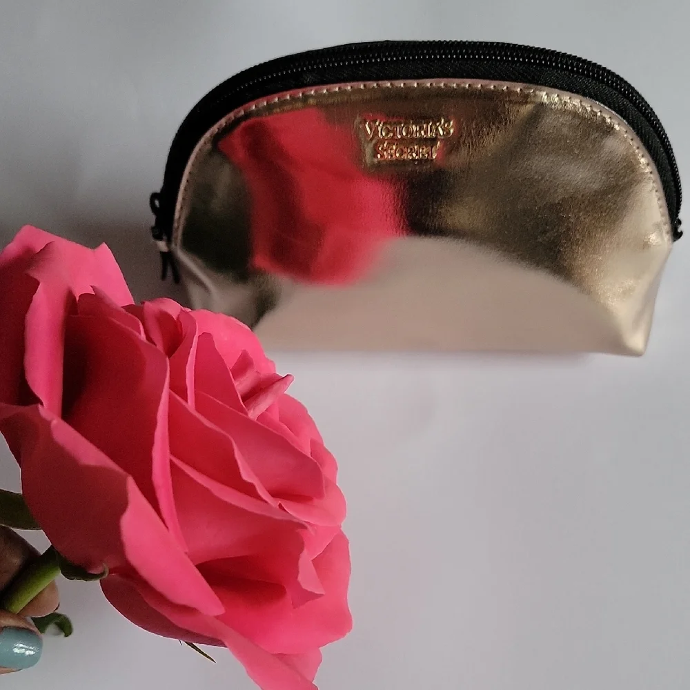 Victoria's Secret! Metallic Gold Cosmetic Case New Makeup Bag